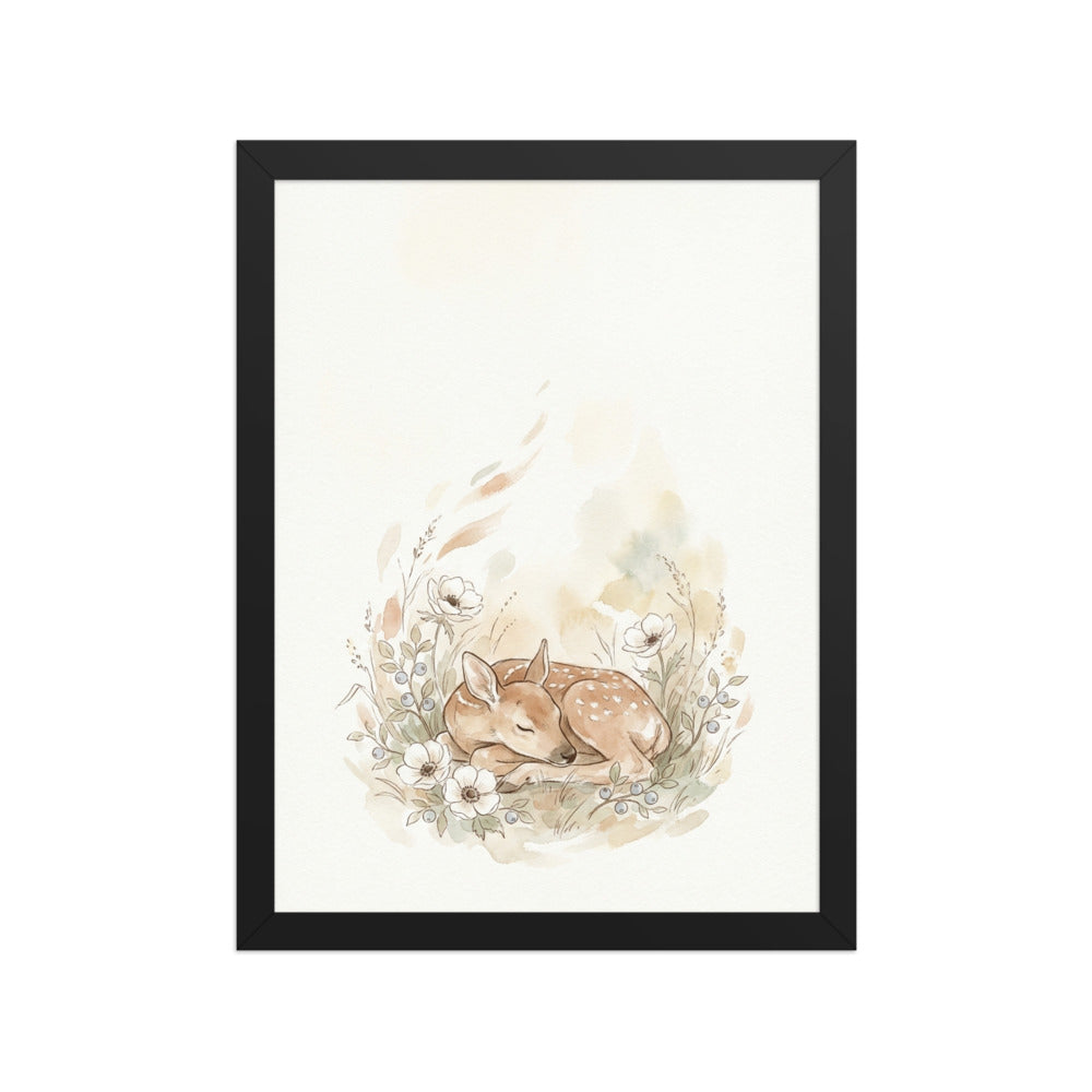 Affiche encadrée chambre bébé représentant un wapiti endormi en aquarelle scandinave, cadre bois 30×40 cm sur fond blanc