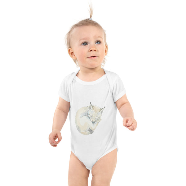 Body bébé illustration scandinave avec lynx endormi en aquarelle, tons crème et bleu glacier, coton doux encres à l'eau, tailles naissance à 18-24M