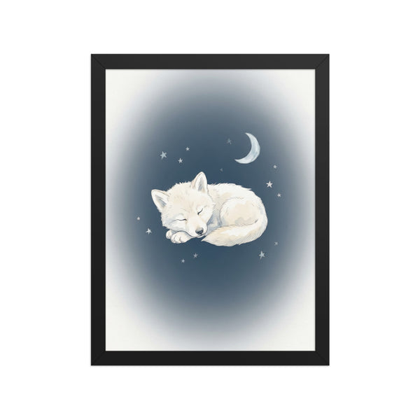 Affiche encadrée chambre bébé loup arctique endormi, aquarelle scandinave tons bleu nuit et ivoire, cadre bois 30×40 cm sur fond blanc